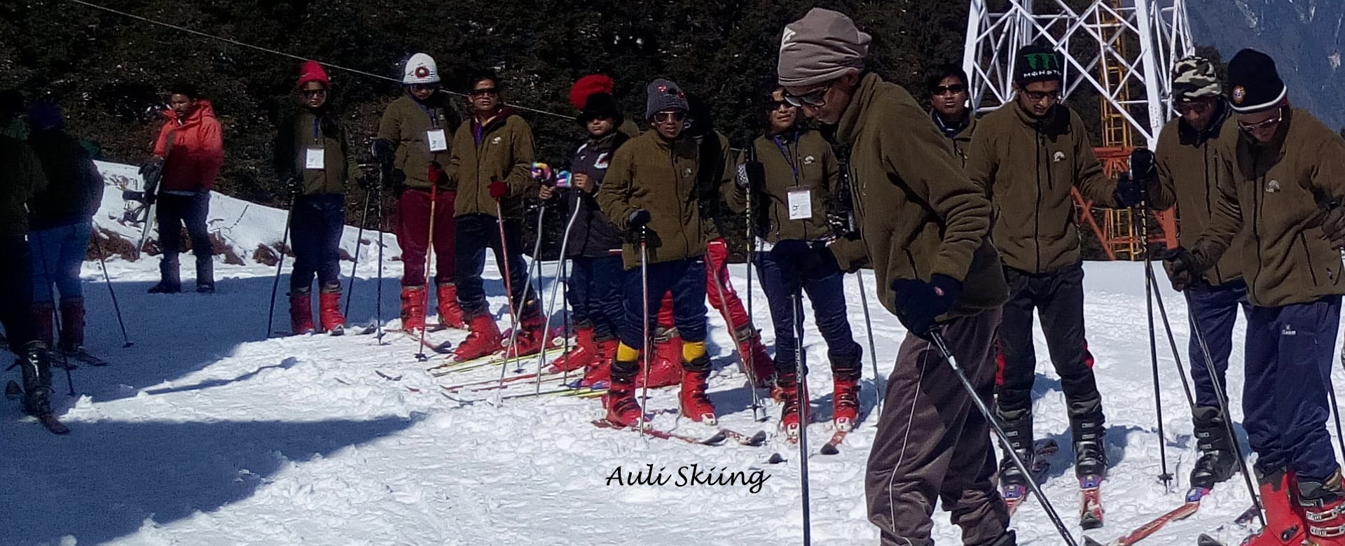 skiing-at-auli